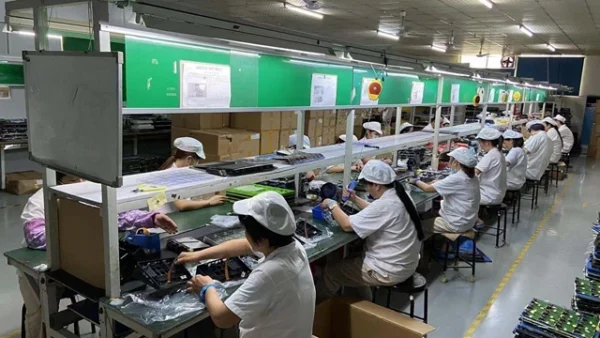 PIPO Factory Latest Manufacture Best New 2 in 1 Laptops Business Cheap Surface Educational Detachable 4G Laptop